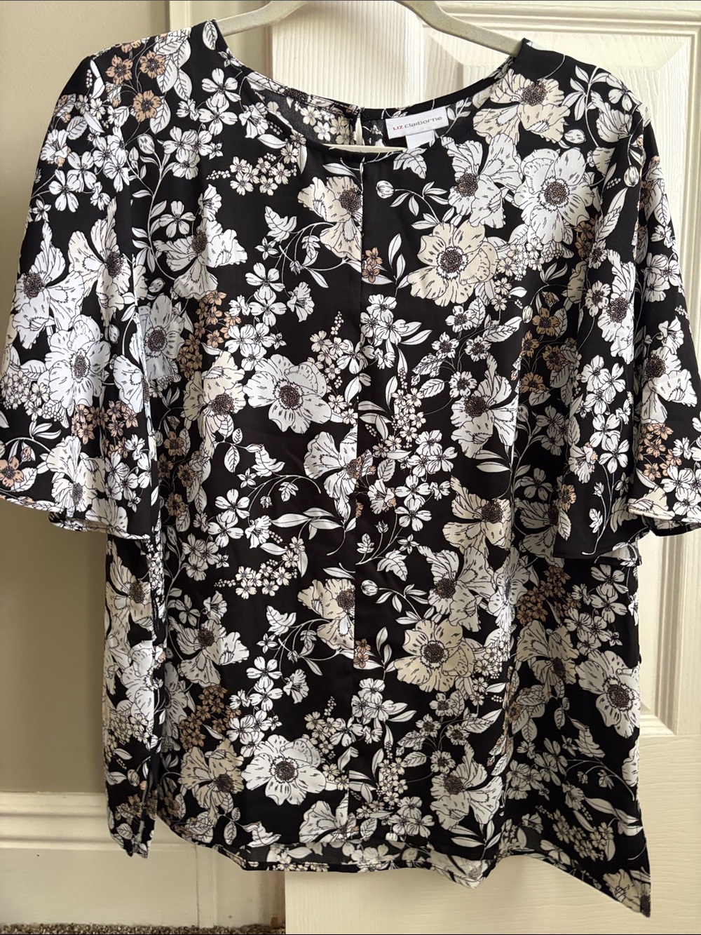 Liz Claiborne Black Floral Short-Sleeve Button-Front Shirt